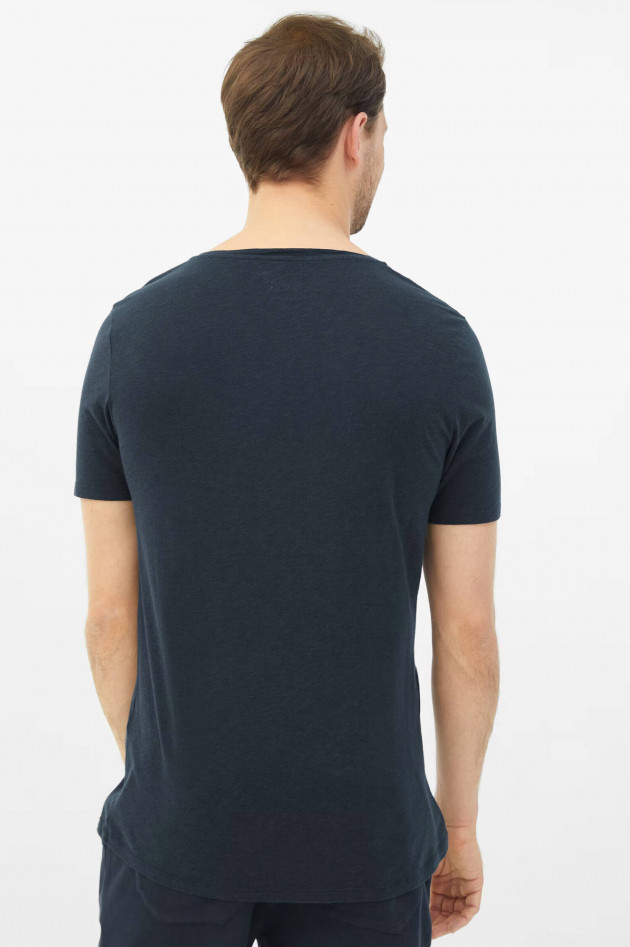 Juvia T-Shirt mit V-Ausschnitt in Navy