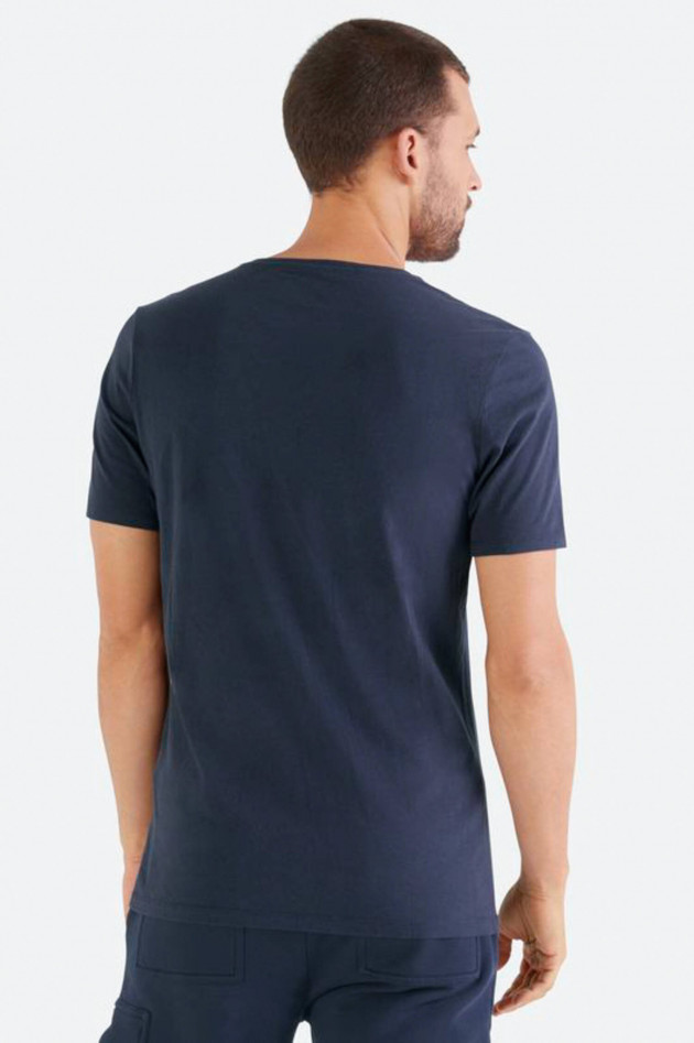 Juvia Basic T-Shirt in Navy