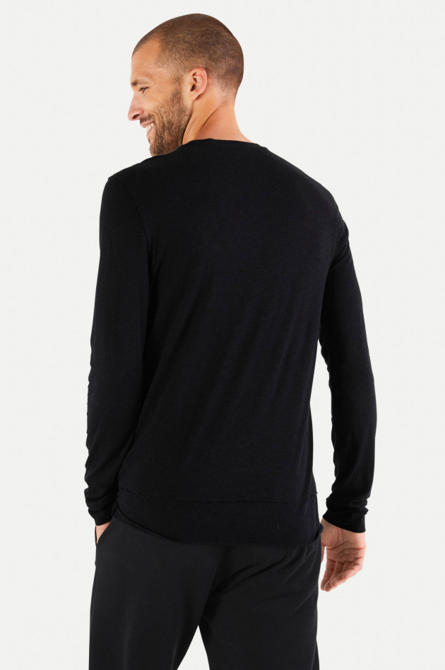 Juvia Longsleeve aus Baumwoll-Viskose-Mix in Schwarz