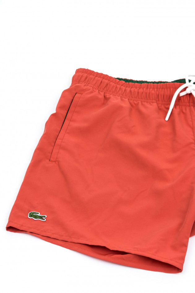 Lacoste Badeshorts in Zinnoberrot