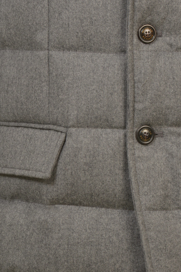Moncler Jacke in Grau