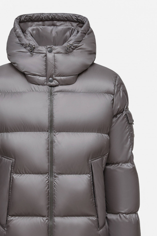 Moncler Daunenjacke mit Kapuze in Grau