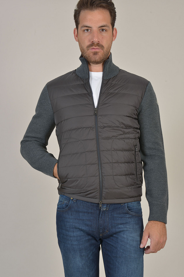 Moncler Jacke mit Stehkragen und Dauneneinsatz in Grau