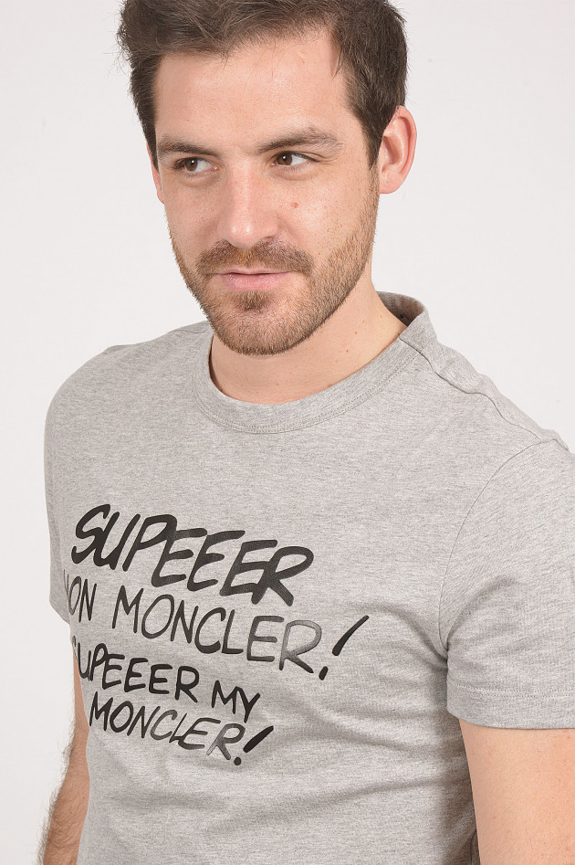 Moncler T-Shirt mit Schriftzug in Grau/Schwarz