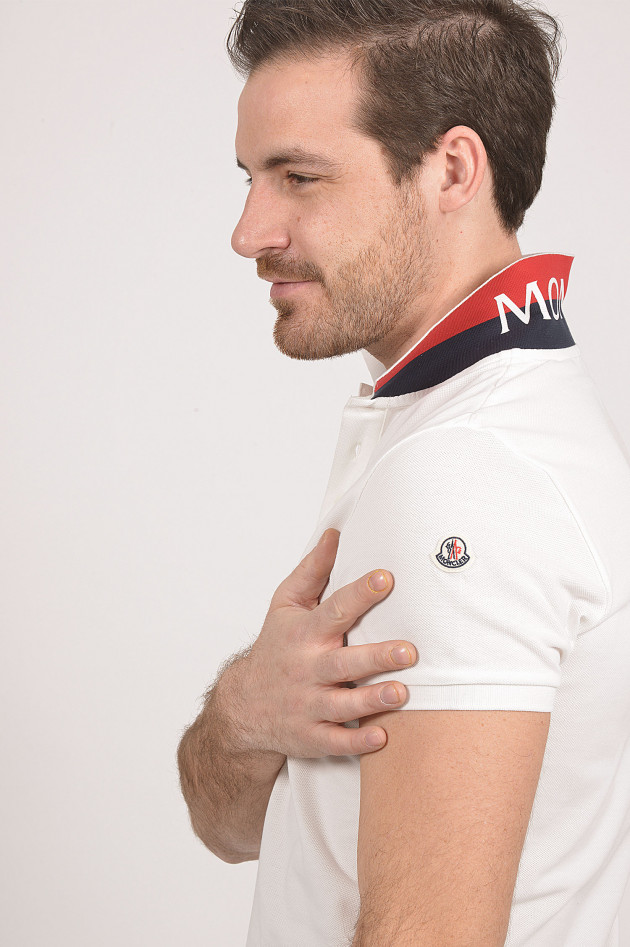 Moncler Poloshirt mit Schriftzug am Innenkragen in Weiß