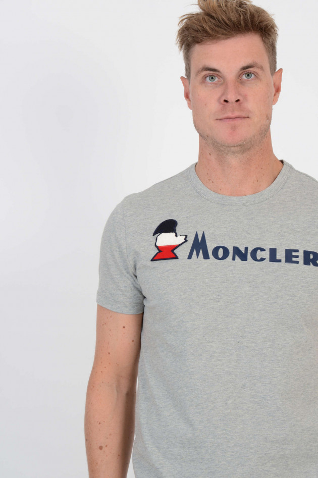 Moncler T-Shirt mit Schriftzug in Grau