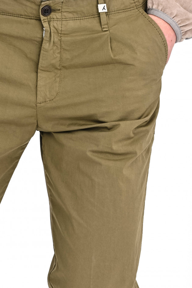 Myths Baumwoll Chino in Oliv