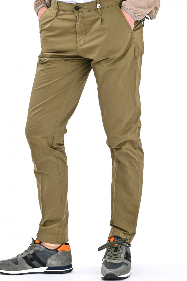 Myths Baumwoll Chino in Oliv