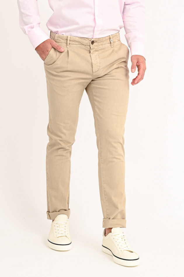 Myths Chino aus Baumwolle in Beige