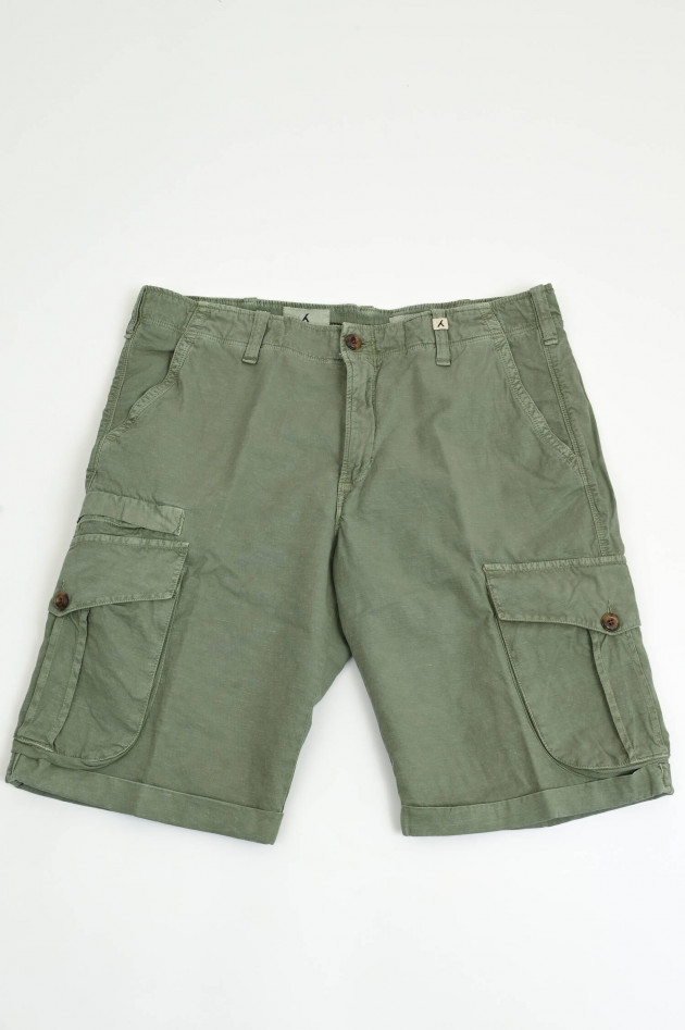 Myths Cargoshorts in Olive