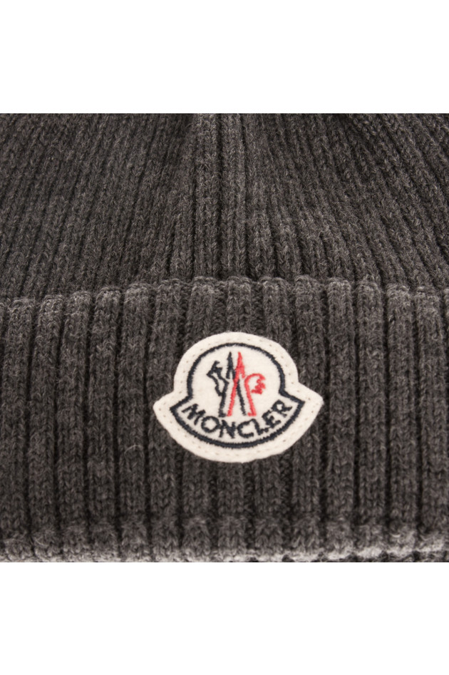 Moncler Rippstrickmütze in Grau