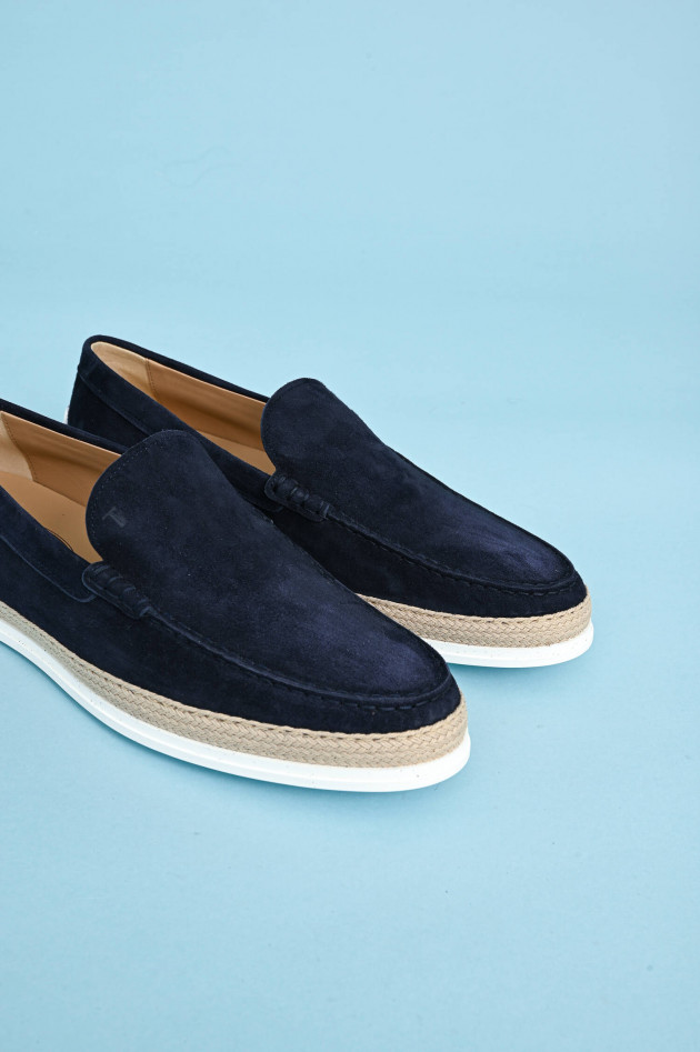 Tod's Loafer aus Veloursleder in Navy