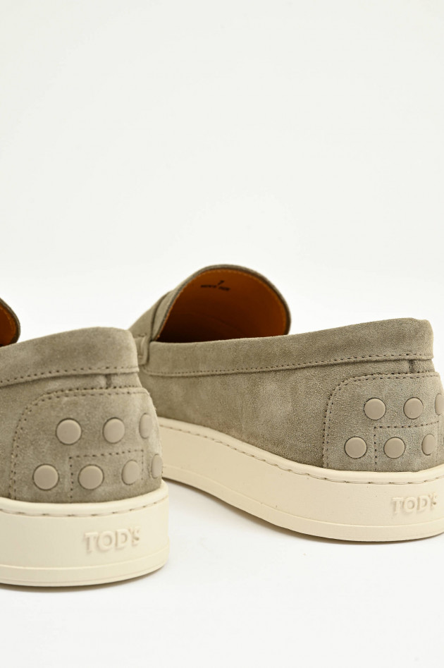 Tod's  Slipper-Loafer aus Veloursleder in Taupe