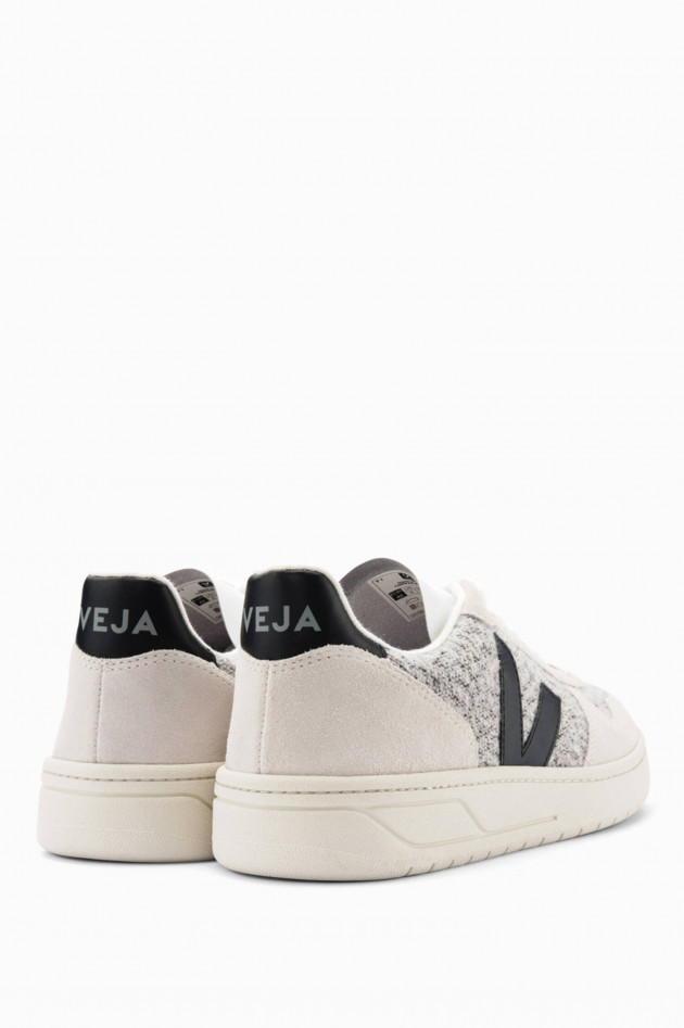 Veja Veloursleder-Sneaker V-10 in Beige/Schwarz