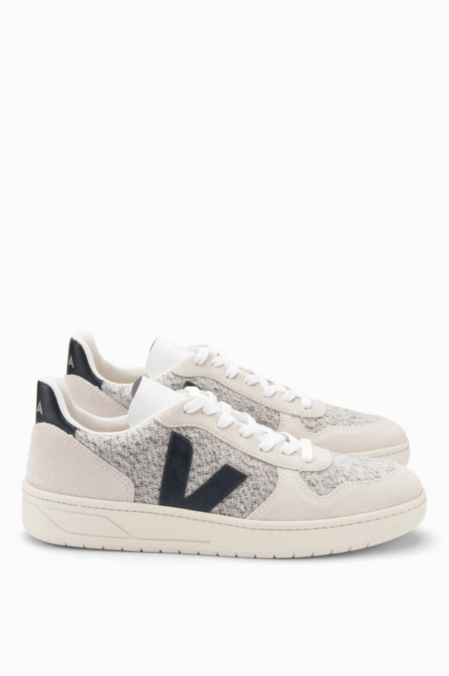 Veja Veloursleder-Sneaker V-10 in Beige/Schwarz