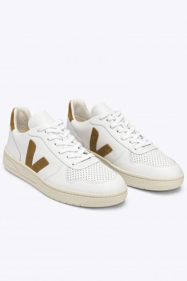 Veja Glattleder-Sneaker V-10 in Weiß/Camel
