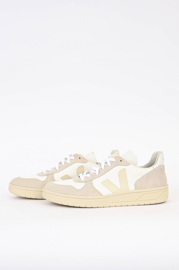 Veja Sneaker V10 in Beige/Weiß