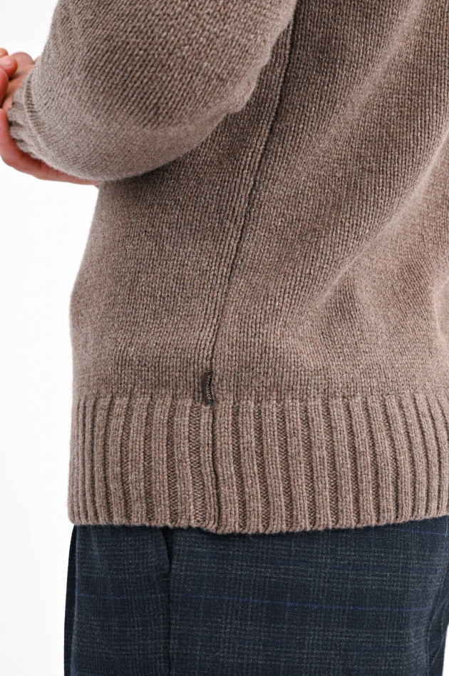 Windsor Rundhals-Strickpullover aus Cashmere in Walnuss