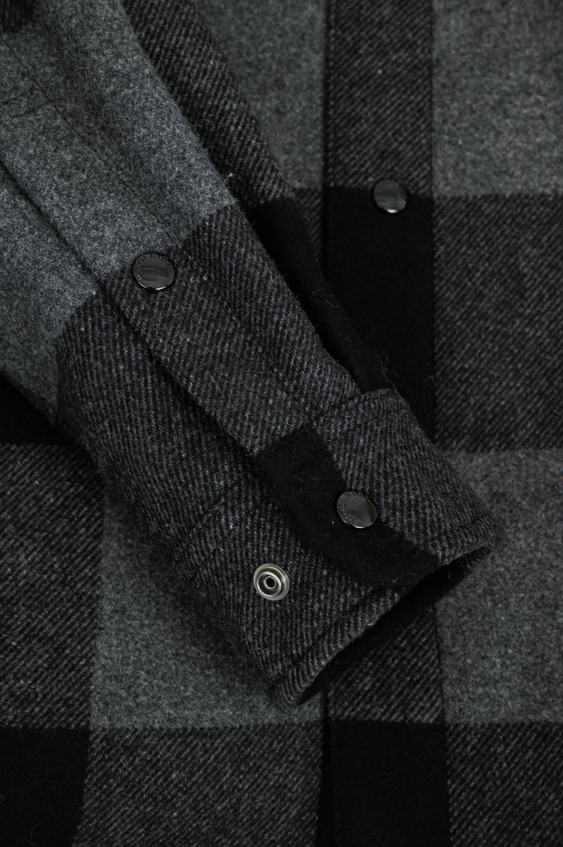 Woolrich Wattierte Karojacke in Grau