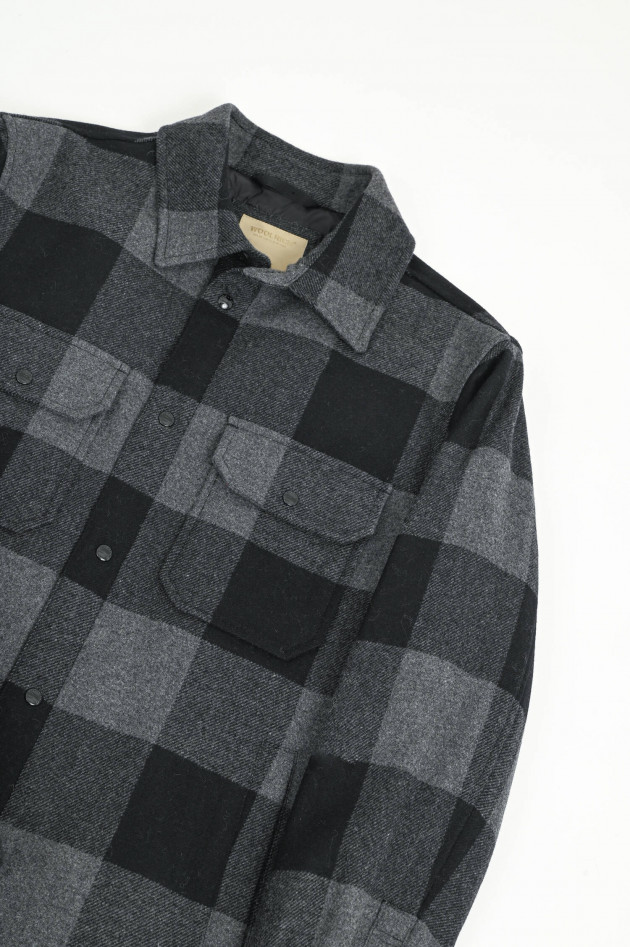 Woolrich Wattierte Karojacke in Grau