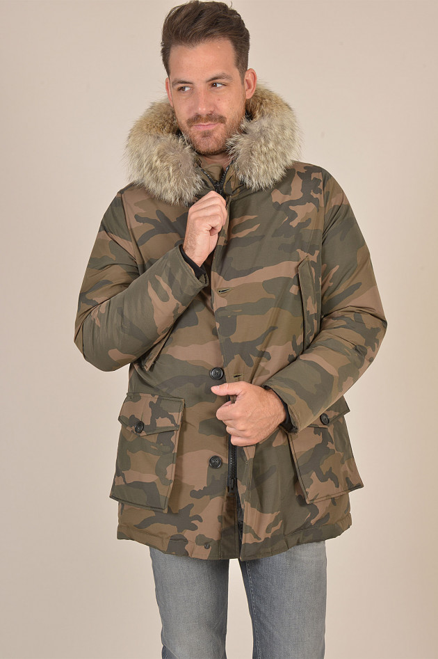 Woolrich Daunenparker mit Fuchsfell in Camouflage gemustert