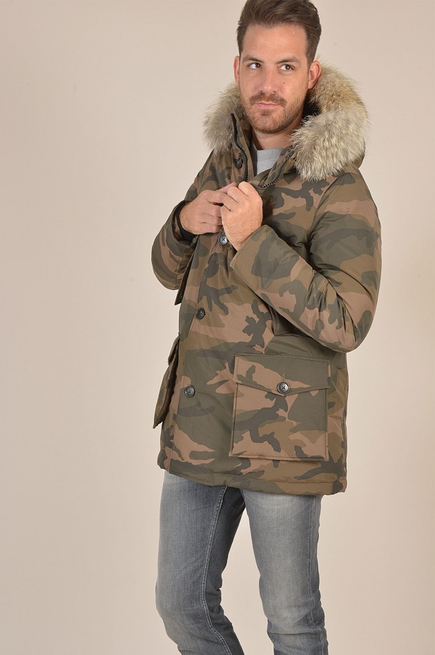 Woolrich Daunenparker mit Fuchsfell in Camouflage gemustert