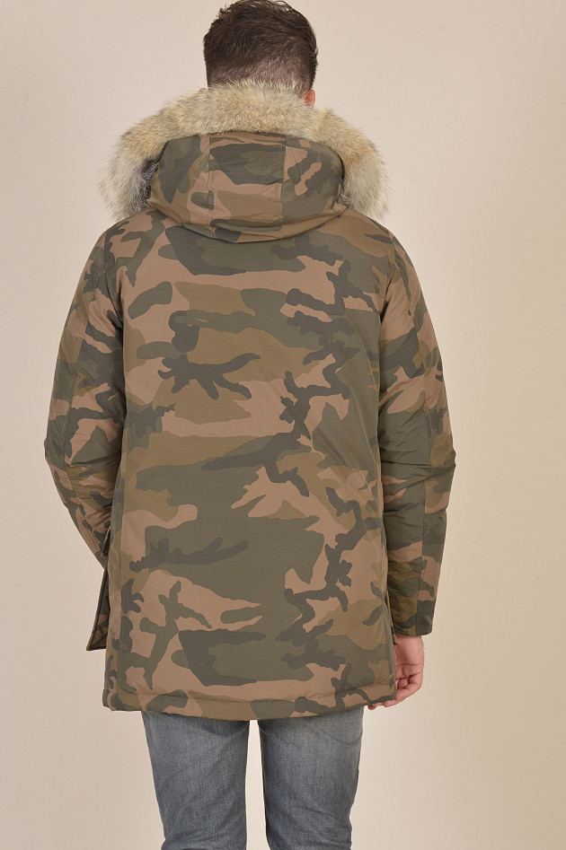 Woolrich Daunenparker mit Fuchsfell in Camouflage gemustert