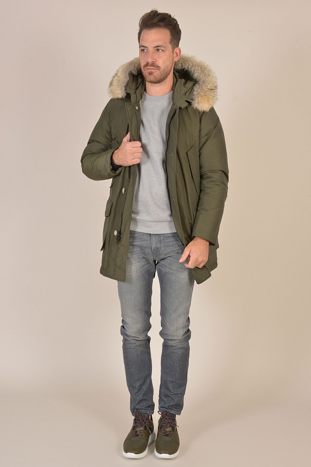 Woolrich Daunenparka mit Fuchsfell in Oliv