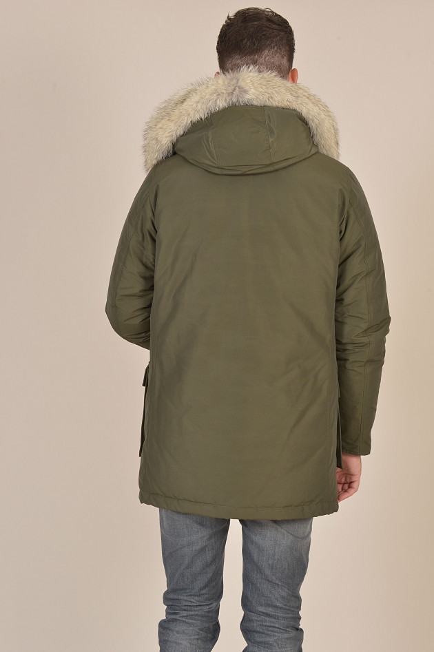 Woolrich Daunenparka mit Fuchsfell in Oliv