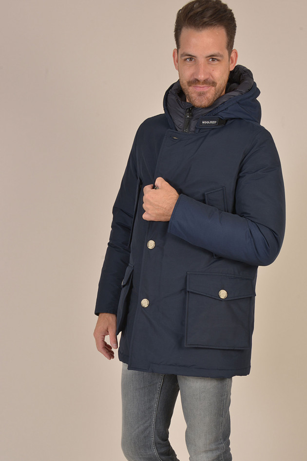 Woolrich Daunenparker in Navy