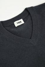 Cashmerepullover mit V-Neck in Anthrazit