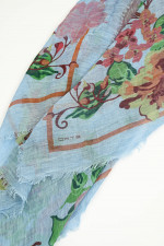 Tuch mit floralem Print in Hellblau