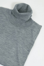 Rollkragenpullover aus Cashmere-Seide-Mix in Grau