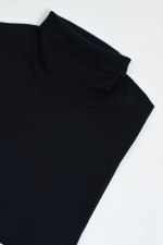 Rollkragenpullover aus Cashmere-Seide-Mix in Navy