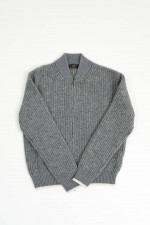 Strickweste mit Kontrastdetails in Grau/Weiß