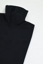 Rollkragenpullover aus Wolle-Seide-Mix in Schwarz