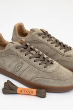 Veloursleder Sneaker in Taupe