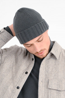 Mütze aus Cashmere in Olivgrau