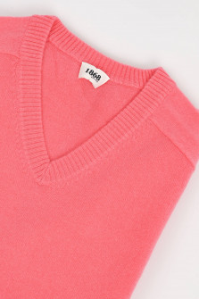 Cashmere V-Neck Pullover in Korall