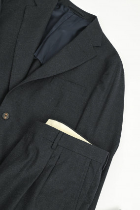 Anzug aus Wolle in Dunkelgrau