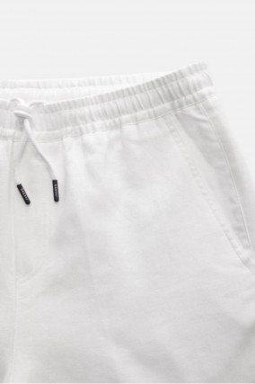 Leinenshort in Weiß