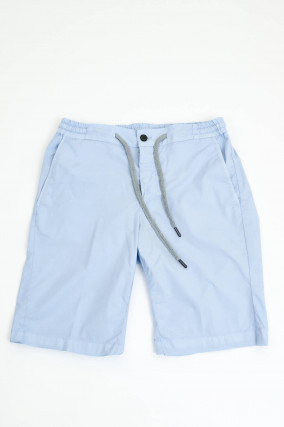 Bermuda-Shorts aus Baumwoll-Mix in Hellblau