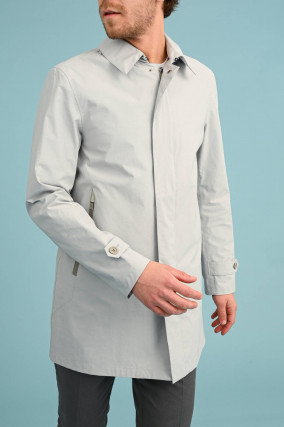 Windjacke mit ausgestelltem Schnitt in Hellgrau