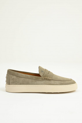  Slipper-Loafer aus Veloursleder in Taupe